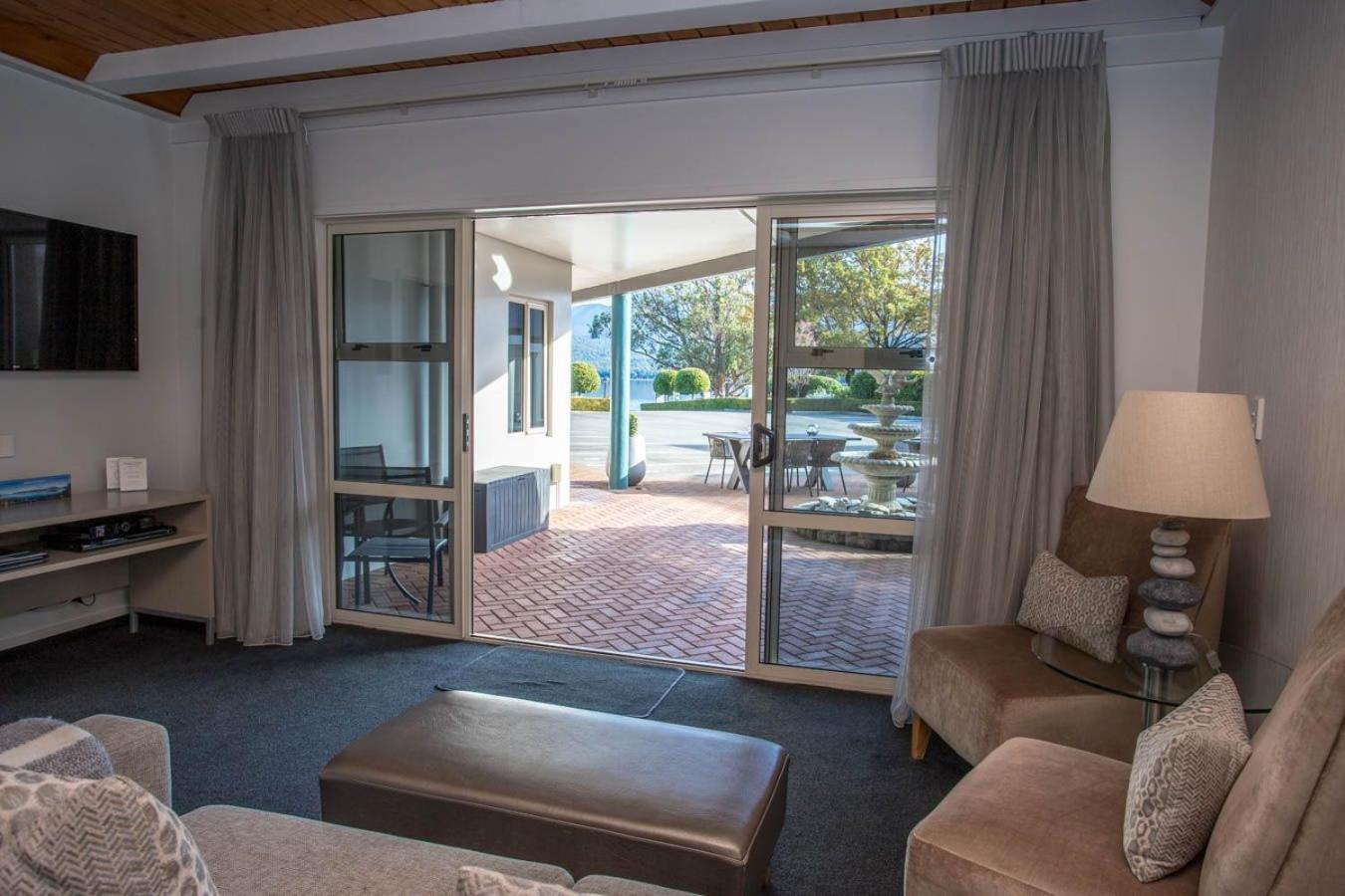 Radfords On The Lake Te Anau Ngoại thất bức ảnh